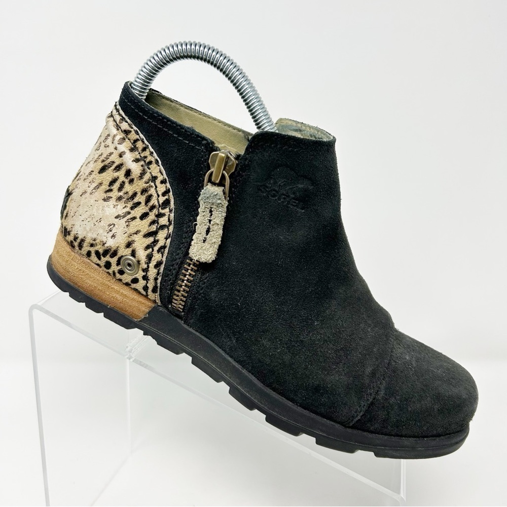 Sorel Major Low Black Leopard Print Leather Ankle Booties Size 7 Fall Comfort